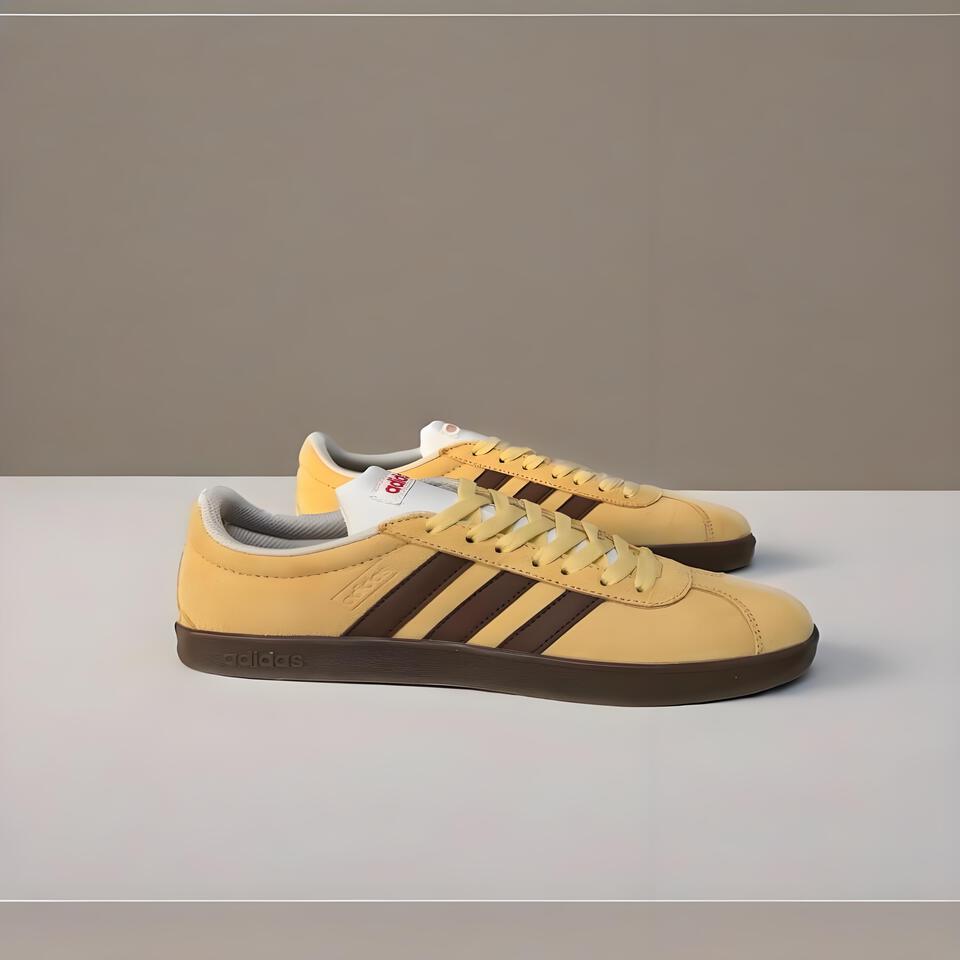 Adidas Originals Suede Retro Sneakers Brown & Striped