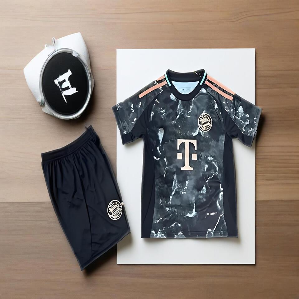 Bayern Munich Black Gray Camouflage Men's Breathable Sports Set