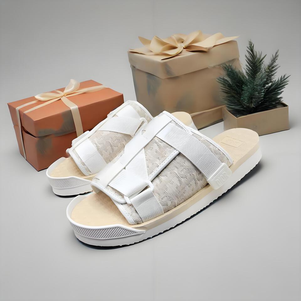 DIOR Oblique White Slip-On Sneakers: Hook-and-Loop Non-Slip Casual Shoes