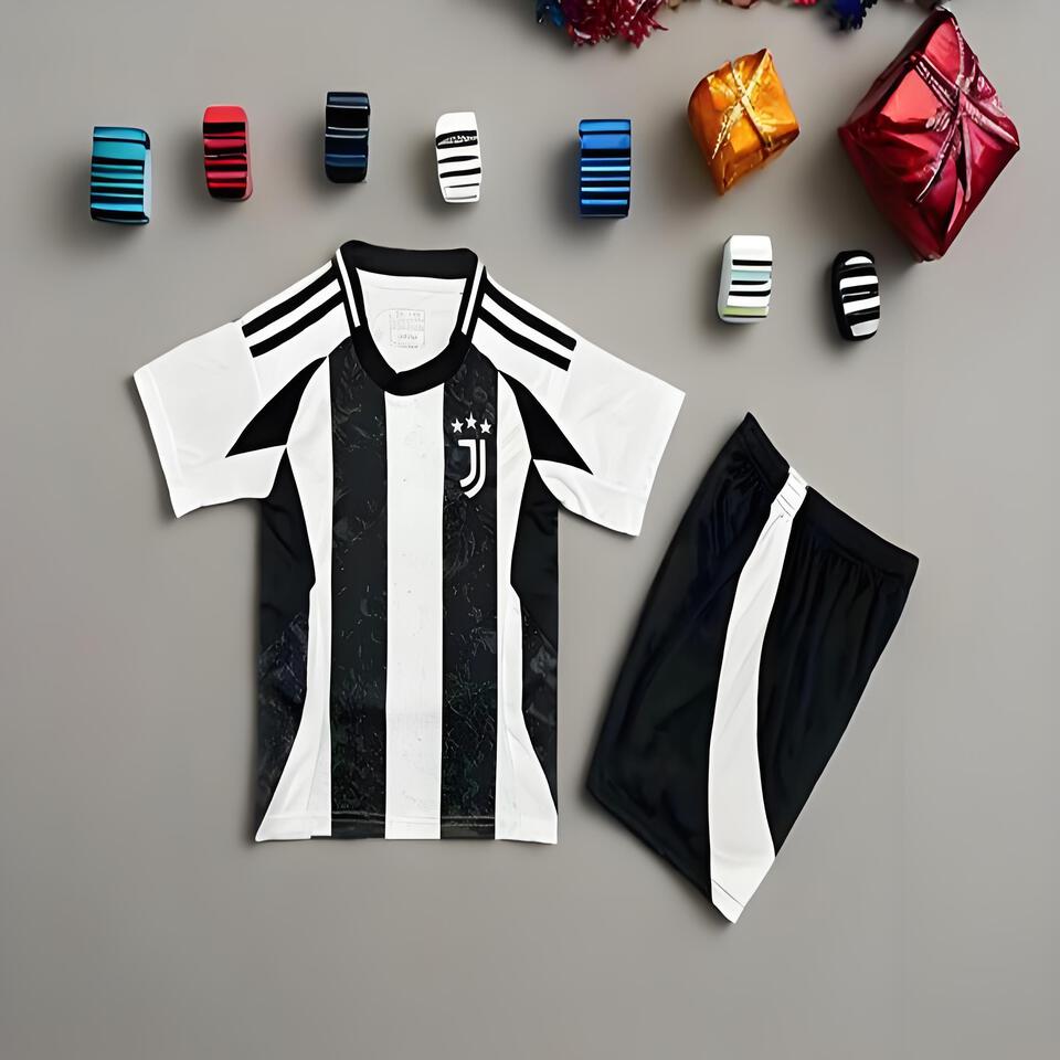 Juventus Black and White Breathable Football Training Set