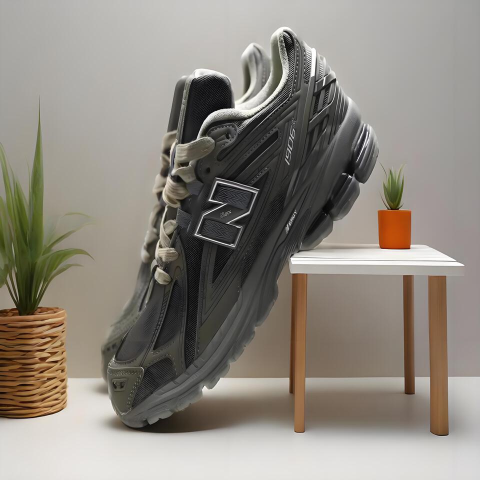 New Balance 990 Military Green Retro Sneakers