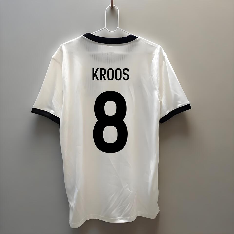 Real Madrid Home White Jersey Quick-Dry Breathable KROOS 8
